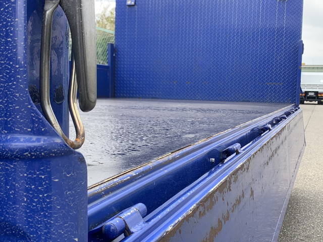 日野デュトロ平ボディ小型（2t・3t）[写真07]