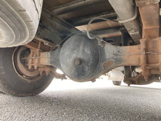 UDトラックスコンドル家畜運搬車中型（4t）[写真26]