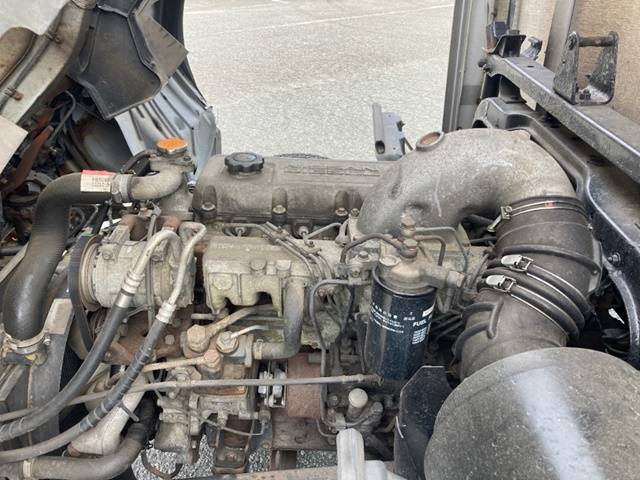 UDトラックスコンドル家畜運搬車中型（4t）[写真28]