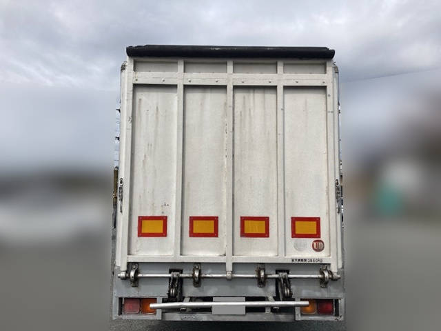 UDトラックスコンドル家畜運搬車中型（4t）[写真08]