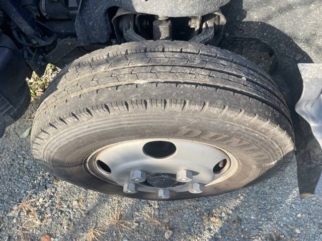 三菱ふそうキャンター平ボディ小型（2t・3t）[写真11]