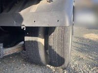 三菱ふそうキャンター平ボディ小型（2t・3t）[写真13]