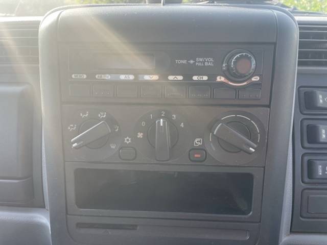 三菱ふそうキャンター平ボディ小型（2t・3t）[写真29]