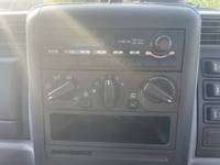 三菱ふそうキャンター平ボディ小型（2t・3t）[写真29]