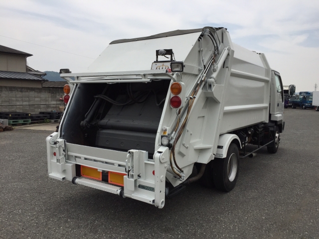 いすゞフォワードジャストンパッカー車（塵芥車）中型（4t）[写真02]