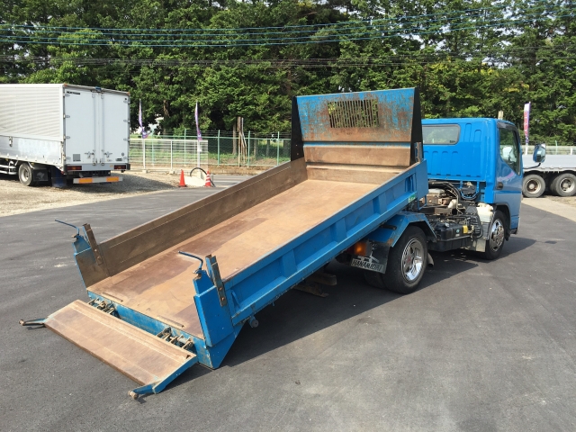 三菱ふそうキャンターローダーダンプ小型（2t・3t）[写真02]