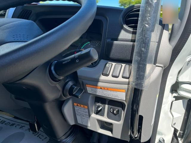 三菱ふそうキャンターダンプ小型（2t・3t）[写真08]