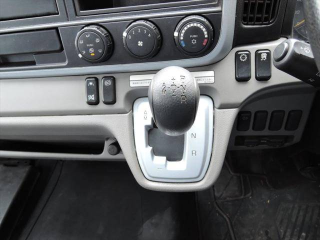 三菱ふそうキャンタークレーン6段小型（2t・3t）[写真23]