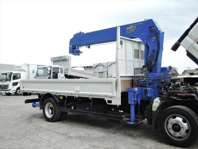 三菱ふそうキャンタークレーン6段小型（2t・3t）[写真05]