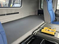 いすゞギガアームロール大型（10t）[写真19]