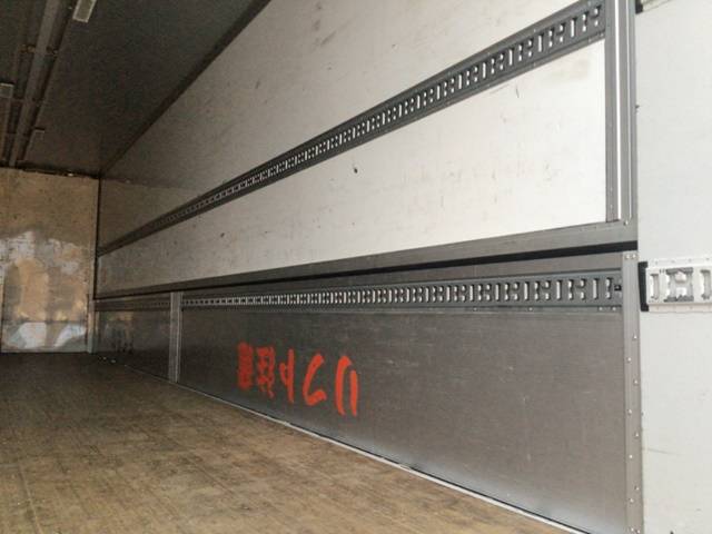 三菱ふそうスーパーグレートパネルウイング大型（10t）[写真13]