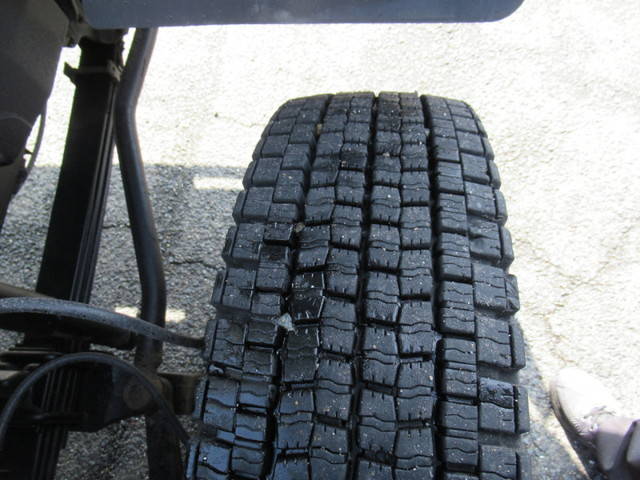 いすゞフォワード平ボディ中型（4t）[写真07]