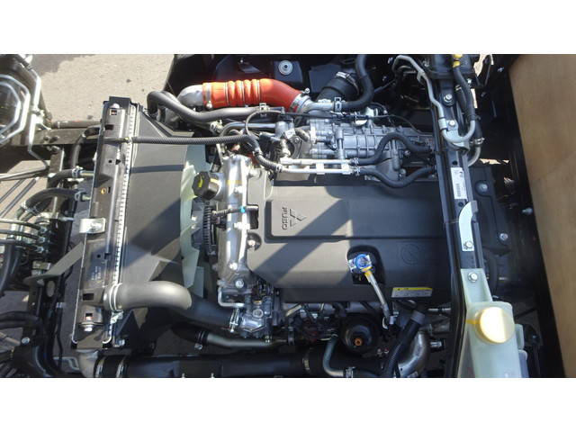 三菱ふそうキャンター平ボディ小型（2t・3t）[写真10]