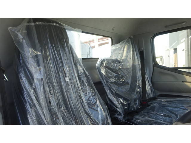 三菱ふそうキャンター平ボディ小型（2t・3t）[写真09]