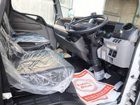 三菱ふそうキャンターアルミブロック小型（2t・3t）[写真16]