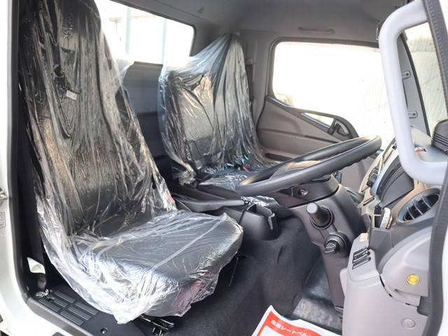 三菱ふそうキャンターアルミブロック小型（2t・3t）[写真17]