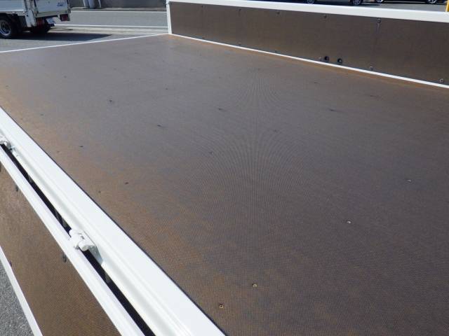 日野デュトロ平ボディ小型（2t・3t）[写真12]