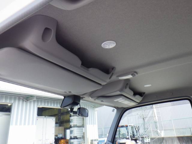 日野デュトロ平ボディ小型（2t・3t）[写真16]