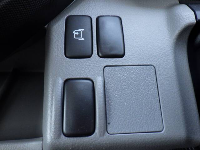 日野デュトロ平ボディ小型（2t・3t）[写真24]