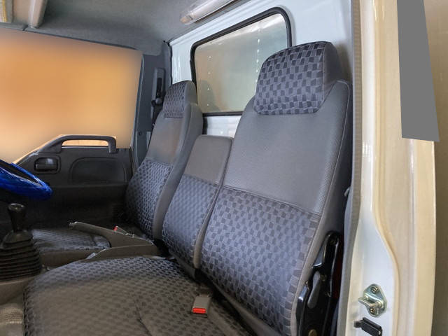 いすゞエルフアルミバン小型（2t・3t）[写真20]