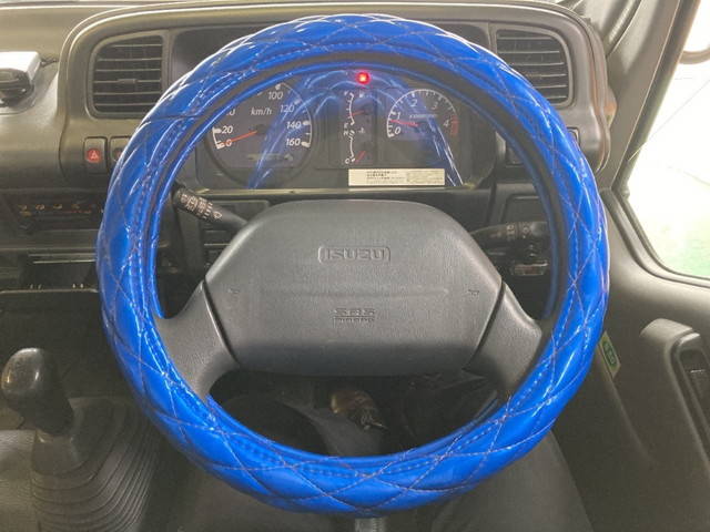 いすゞエルフアルミバン小型（2t・3t）[写真23]