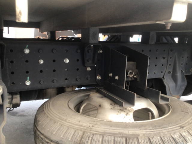 三菱ふそうキャンターガッツ平ボディ小型（2t・3t）[写真19]