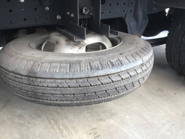 三菱ふそうキャンターガッツ平ボディ小型（2t・3t）[写真20]