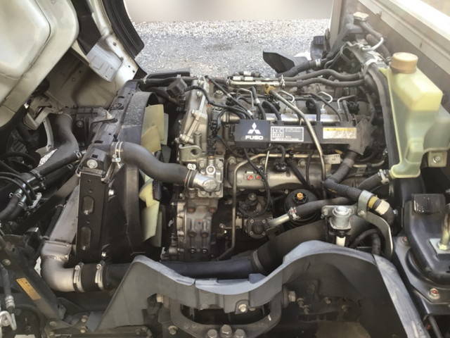 三菱ふそうキャンターガッツ平ボディ小型（2t・3t）[写真22]