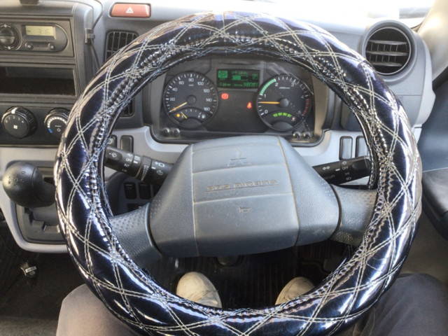 三菱ふそうキャンターガッツ平ボディ小型（2t・3t）[写真32]