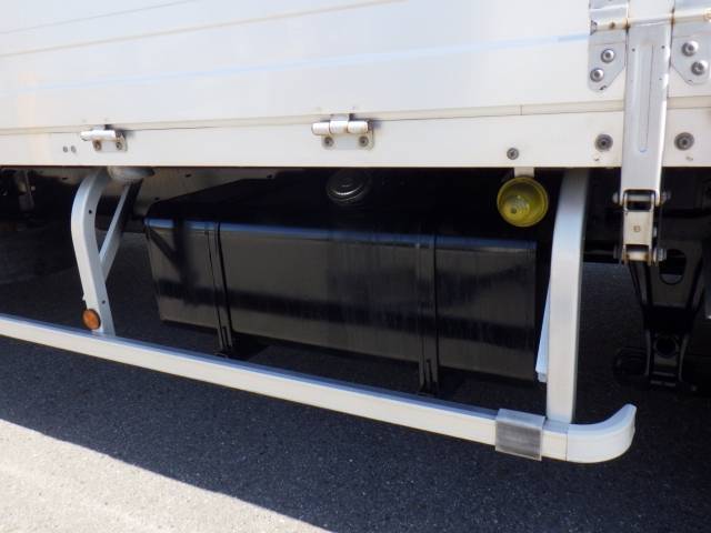 日野レンジャーアルミウイング中型（4t）[写真30]