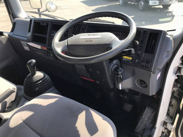 いすゞエルフクレーン4段小型（2t・3t）[写真14]