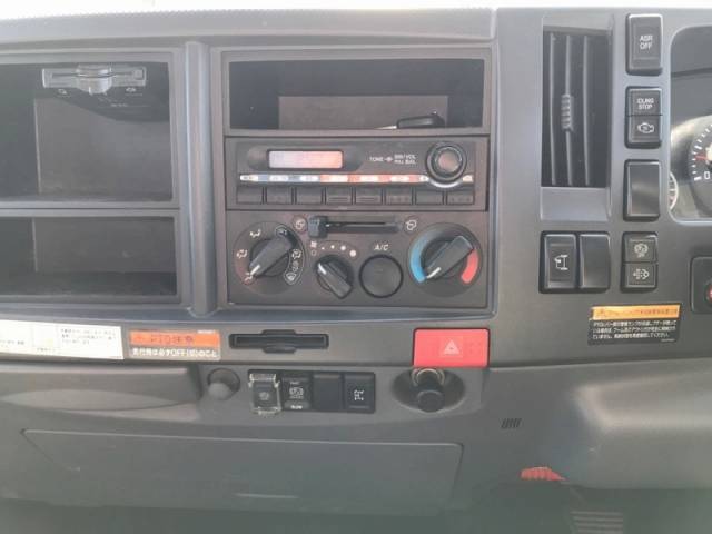 いすゞエルフクレーン4段小型（2t・3t）[写真15]