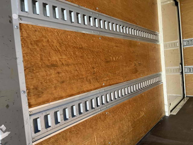 トヨタダイナパネルバン小型（2t・3t）[写真10]