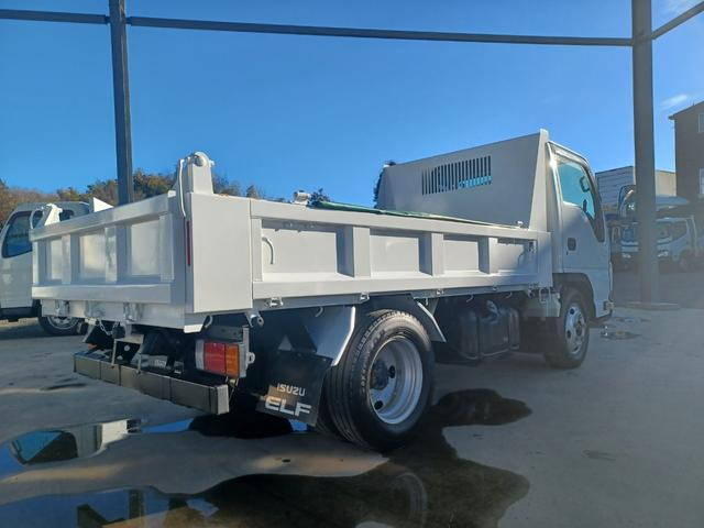 いすゞエルフダンプ小型（2t・3t）[写真04]