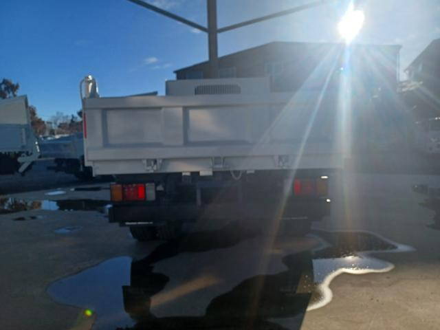 いすゞエルフダンプ小型（2t・3t）[写真08]