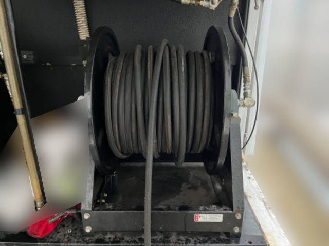 いすゞエルフ高圧洗浄車小型（2t・3t）[写真13]