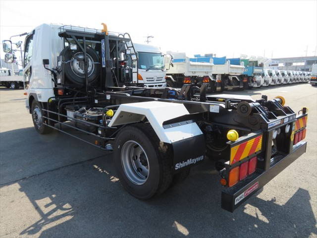 三菱ふそうファイターアームロール増トン（6t・8t）[写真02]