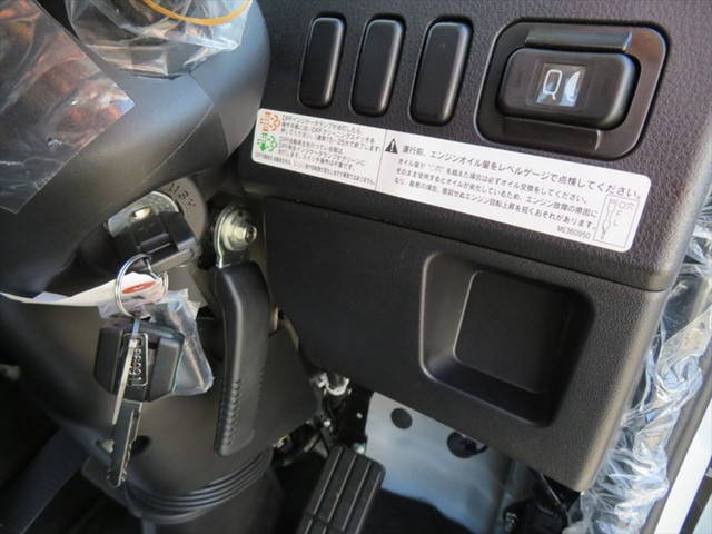 三菱ふそうファイターアームロール増トン（6t・8t）[写真32]