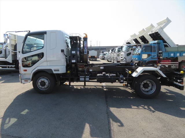 三菱ふそうファイターアームロール増トン（6t・8t）[写真06]