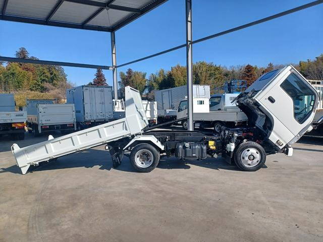 いすゞエルフローダーダンプ小型（2t・3t）[写真12]