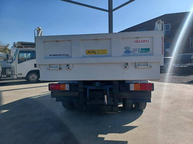 いすゞエルフローダーダンプ小型（2t・3t）[写真13]
