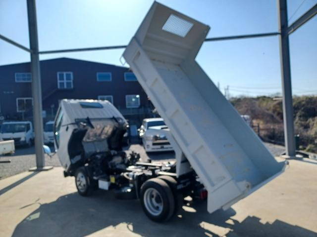 いすゞエルフローダーダンプ小型（2t・3t）[写真02]