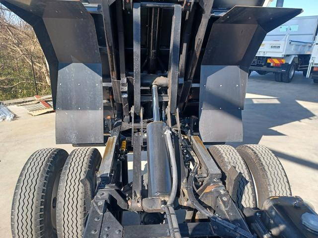 いすゞエルフローダーダンプ小型（2t・3t）[写真32]