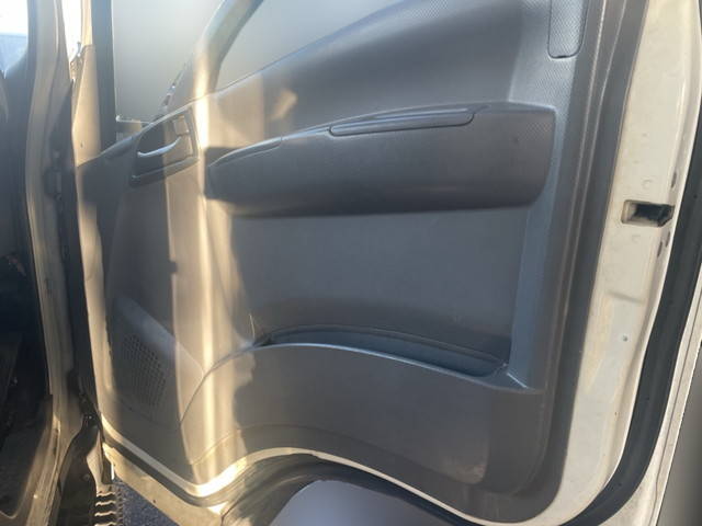 いすゞエルフボトルバン小型（2t・3t）[写真18]