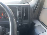 いすゞエルフボトルバン小型（2t・3t）[写真23]