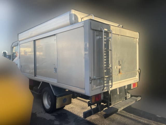 いすゞエルフボトルバン小型（2t・3t）[写真03]