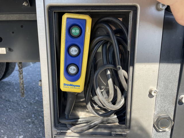 三菱ふそうファイターパネルウイング増トン（6t・8t）[写真18]