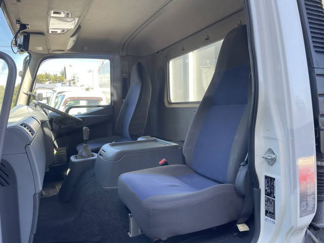 三菱ふそうファイターパネルウイング増トン（6t・8t）[写真29]