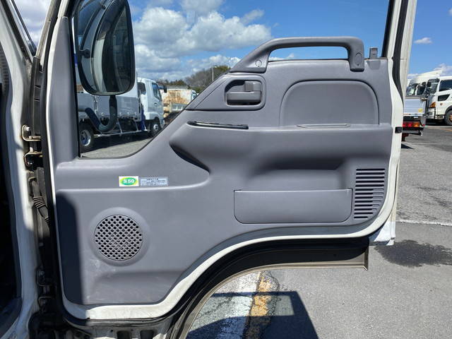 いすゞエルフアルミウイング小型（2t・3t）[写真24]