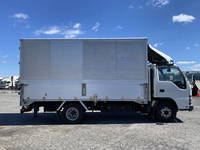 いすゞエルフアルミウイング小型（2t・3t）[写真06]